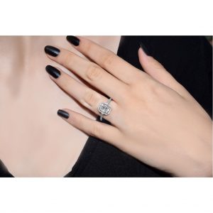 Modern Tasarım 0.55 Ct Baget Kare Tektaş Yüzük