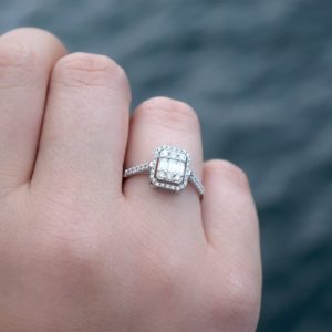 0.60 Ct Modern Tasarım Baget Kare Tektaş Yüzük