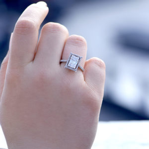 0.80 Ct Modern Tasarım Baget Kare Tektaş Yüzük