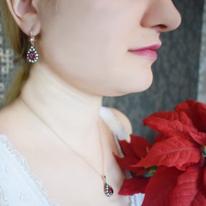 Damla Model Elmas Yakut Kolye