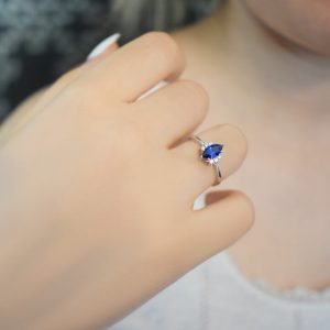 Marqiz Kesim Safir Altın Yüzük