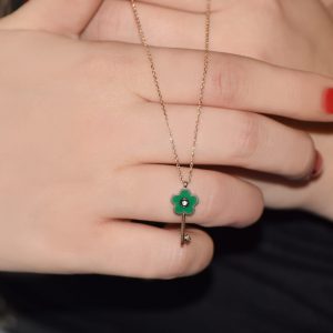 Papatya Anahtar Elmas Kolye