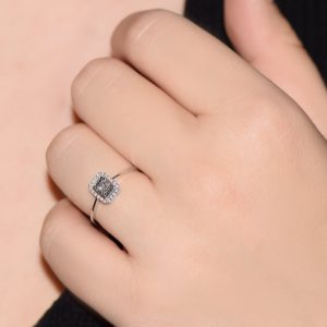 Modern Tasarım 0.09 Ct Baget Pırlanta Yüzük