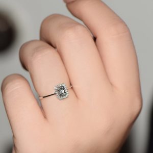 Modern Tasarım 0.09 Ct Baget Pırlanta Yüzük