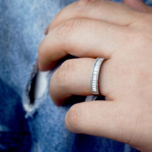 0.61 Ct. Baget Yarım Tur Pırlanta Yüzük