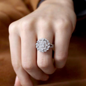 0.80 Ct Baget Pırlanta Modern Tasarım Yüzük