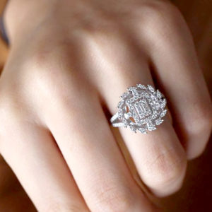 0.80 Ct Baget Pırlanta Modern Tasarım Yüzük
