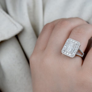 1.50 Ct Baget Pırlanta Modern Tasarım Yüzük