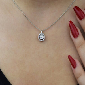 Modern Tasarım 0.12 Ct Baget Kare Tektaş Kolye