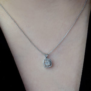 Modern Tasarım 0.08 Ct Baget Kare Tektaş Kolye