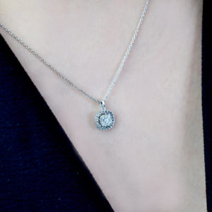 Modern Tasarım 0.12 Ct Baget Kare Tektaş Kolye