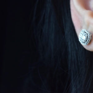Modern Tasarım 0.24 Ct Baget Kare Tektaş Küpe