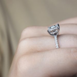 0.15 Ct. Çok Taşlı Lazerli Tektaş Yüzük