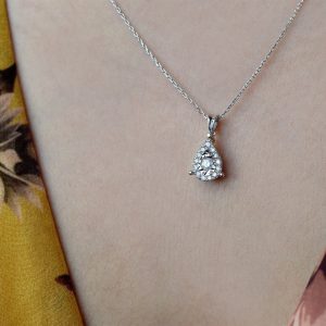 0.23 Ct.Damla Model Pırlanta Trend Kolye