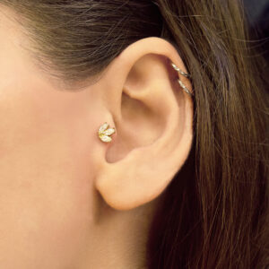 Altın Lotus Tragus Küpe